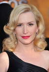 Angela Kinsey photo